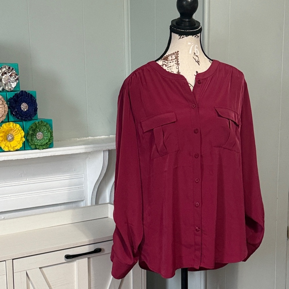 ⭐️3/$25⭐️ Soho‎ Burgundy Button-Up Blouse